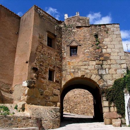 Apartamento Turistico Muralla De Caceres Exterior photo